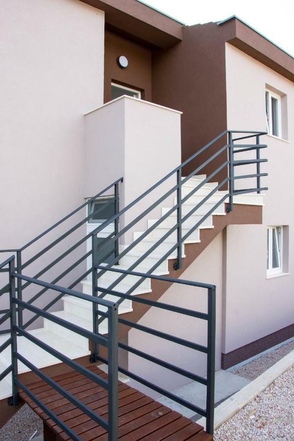 Apartments Melody Мандре Экстерьер фото